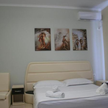 Apartments In Potam Химара Экстерьер фото